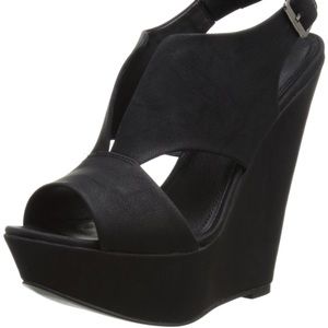 Steve Madden Xander Wedge